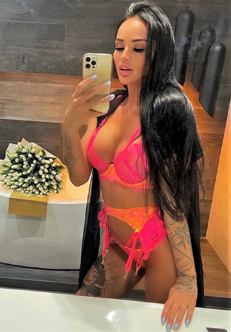 Марина Проститутка Питера у метро Пионерская