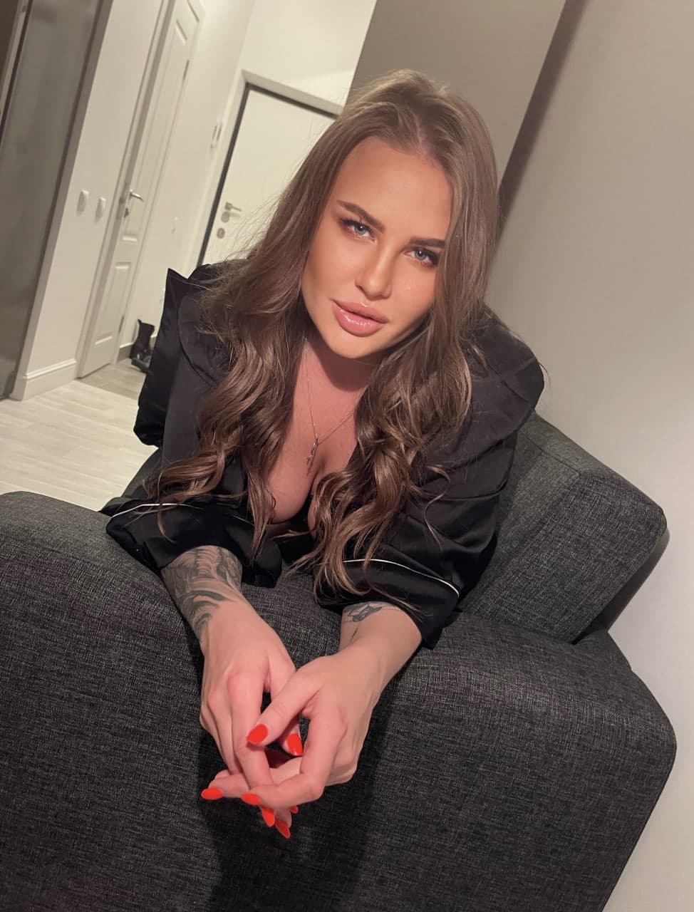 Алиса Индивидуалка Питера у метро Звёздная