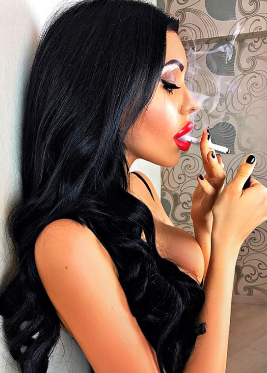 Лена Индивидуалка Питера у метро Шушары